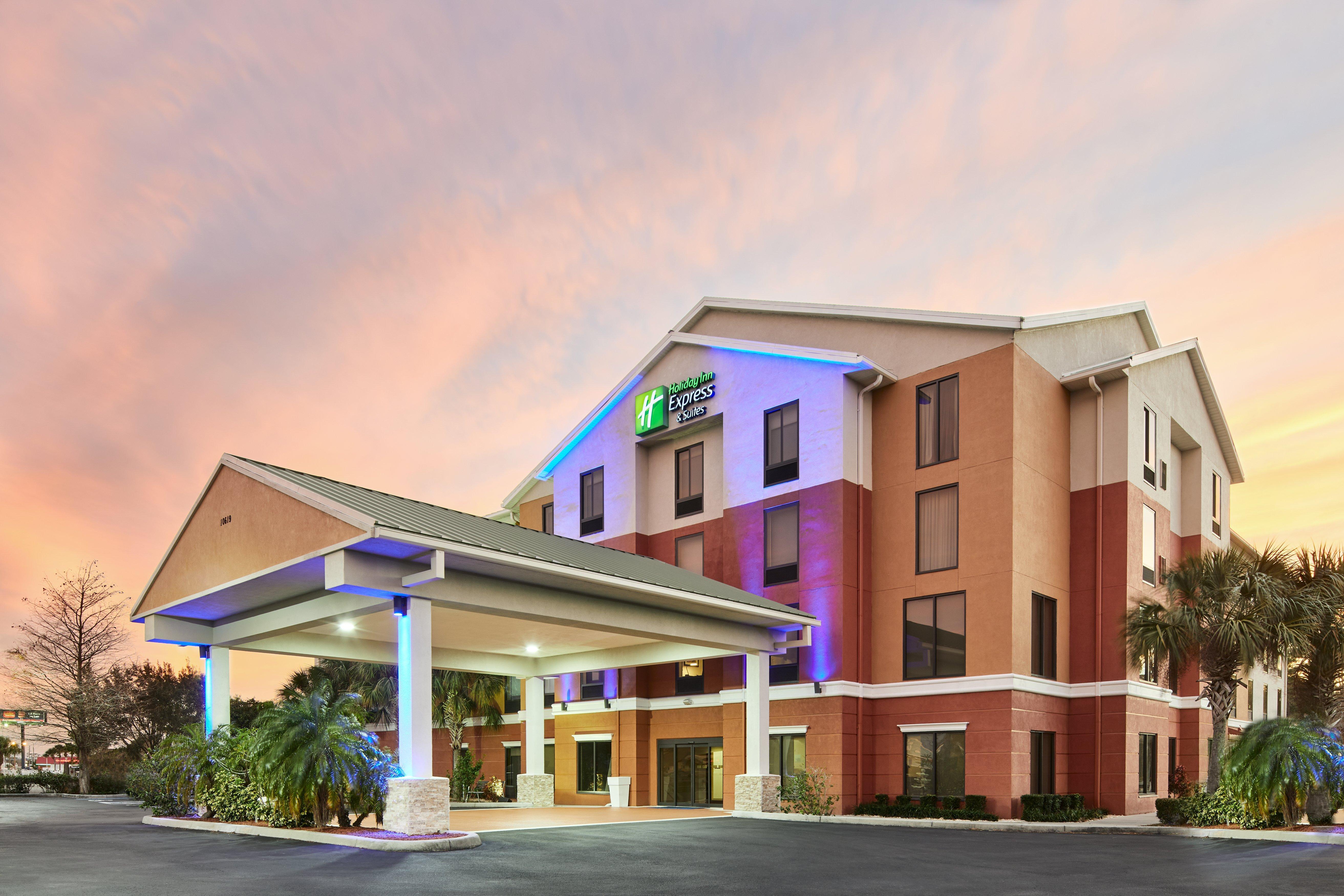 Holiday Inn Express Hotel & Suites Port Richey By Ihg Exterior foto